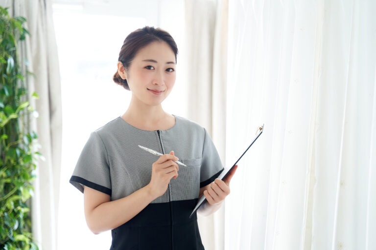 エステサロンで働く日本人女性